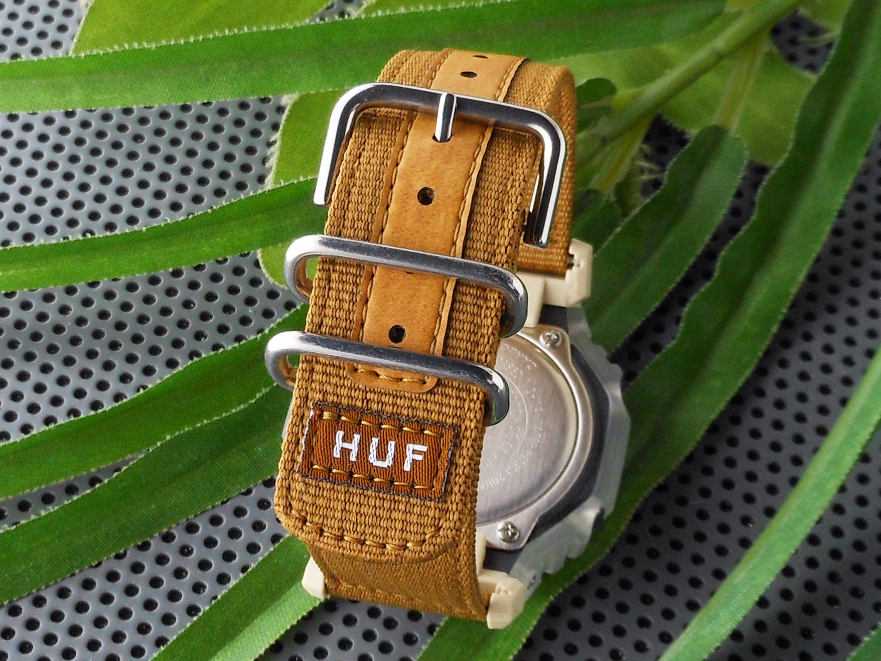 HUF＞20周年記念コラボレーションモデル | 静岡の宝石・時計専門店 内山